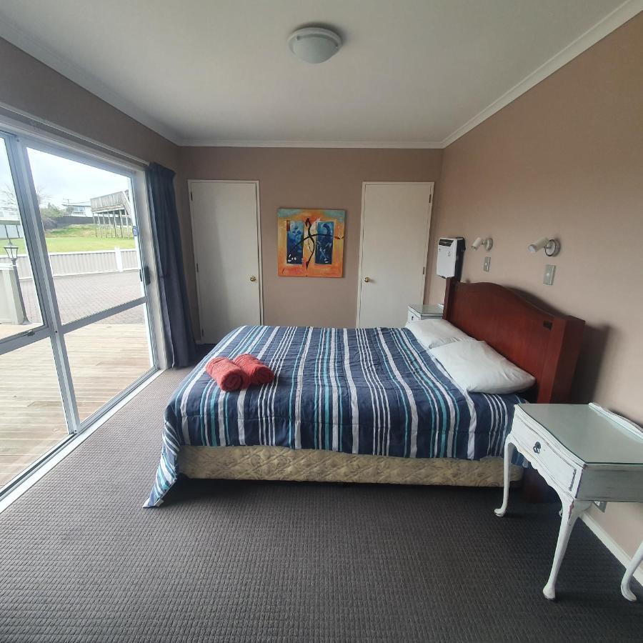 The Retreat Taupo Villa Luaran gambar